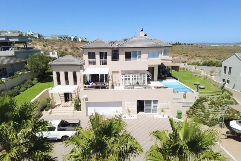 5 Bedroom Property for Sale in Country Club Western Cape